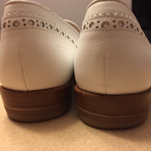 Stuart Weitzman White tasseled loafers - Picture 4 of 5